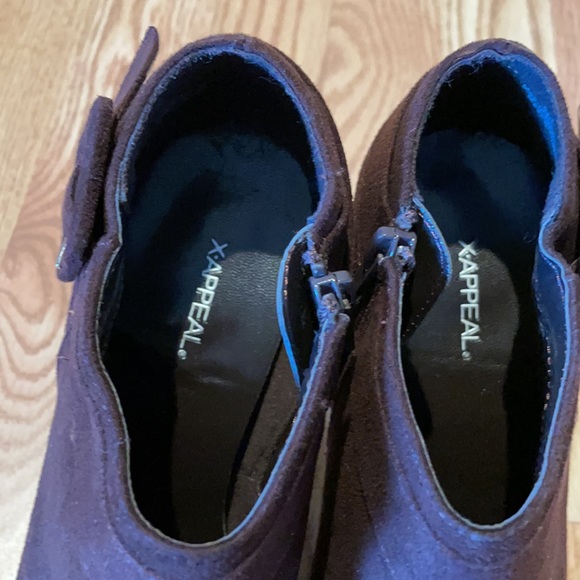 🛍 Brown Heeled Booties - Picture 3 of 8